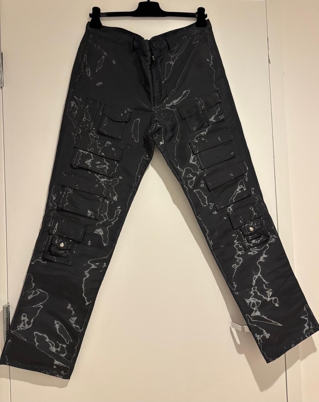 Givenchy Givenchy Black Liquid Effect Multipockets Cargo Pants Size US 36 / EU 52 - 2 Thumbnail