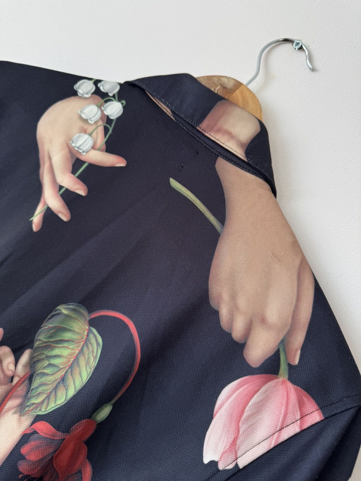 3.PARADIS 3.PARADIS 12 Ways Of Holding A Flower Shirt Size US M / EU 48-50 / 2 - 15 Thumbnail