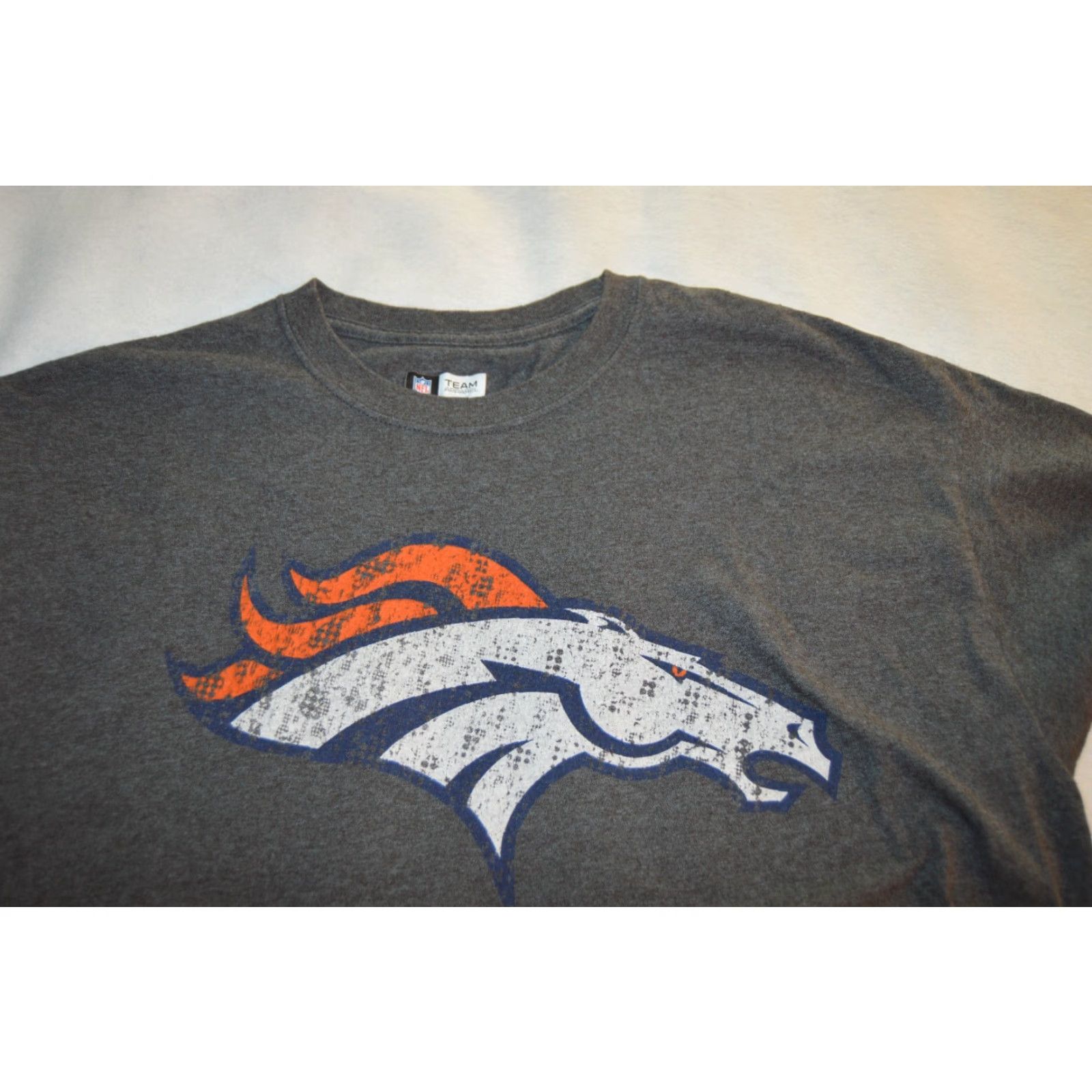 NFL NFL Team Apparel Men’s L Short Sleeve Broncos Football T Shirt Gray Shirt Mens L Gray Broncos NFL Team Apparel Size US L / EU 52-54 / 3 - 4 Thumbnail