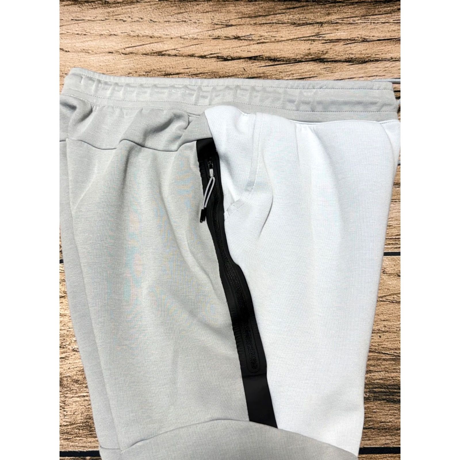 Nike Nike Tech Fleece Joggers Mens L Gray Slim Tapered Sweatpants 805162-077 Size US 33 - 3 Thumbnail