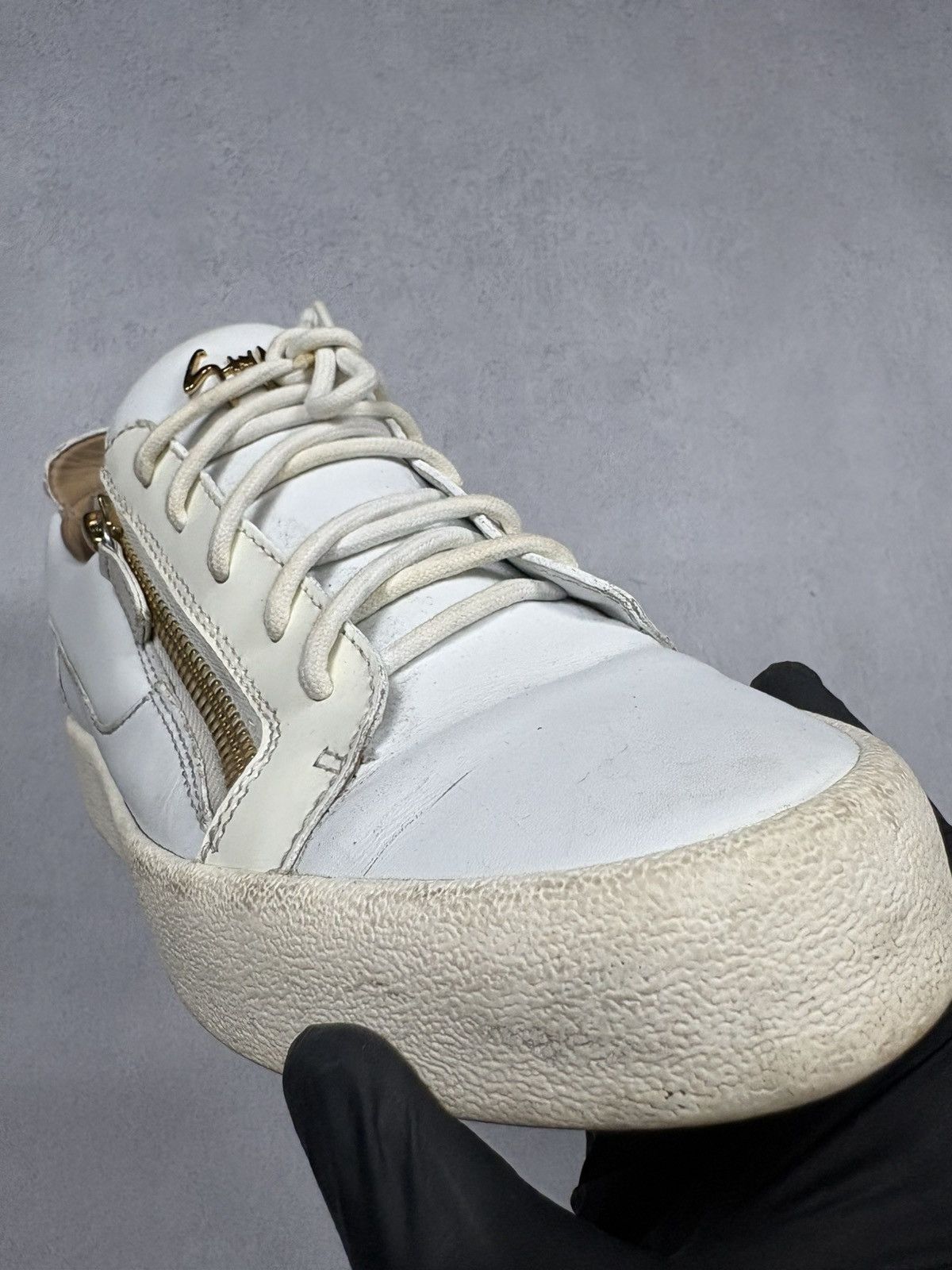 Giuseppe Zanotti Giuseppe Zanotti White Leather Zip Low Top Sneakers EU43 Size US 10 / EU 43 - 21 Thumbnail