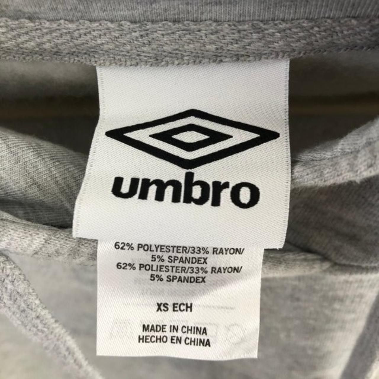 Umbro New Umbro Embossed Logo Crop Hoodie Sweatshirt Heather Grey Size XS / US 0-2 / IT 36-38 - 7 Thumbnail