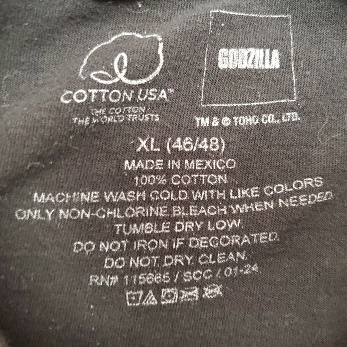 Vintage Godzilla Shirt Mens XL Black Movie Crewneck TEE Gojira Kaiju Toho Gojira TEE 60s 70s 90s Cartoon Movie Crew Neck Short Sleeve Jersey Cotton Size US XL / EU 56 / 4 - 5 Thumbnail