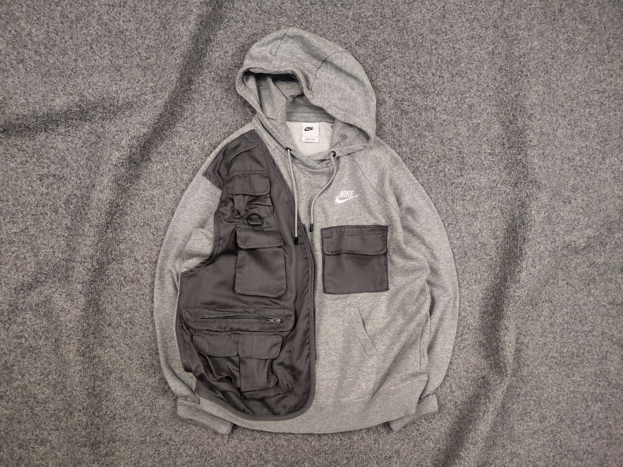 Nike Vintage Nike Custom Cargo Pocket Vest Oversized Hoodie Y2K Size US S / EU 44-46 / 1 - 1 Thumbnail