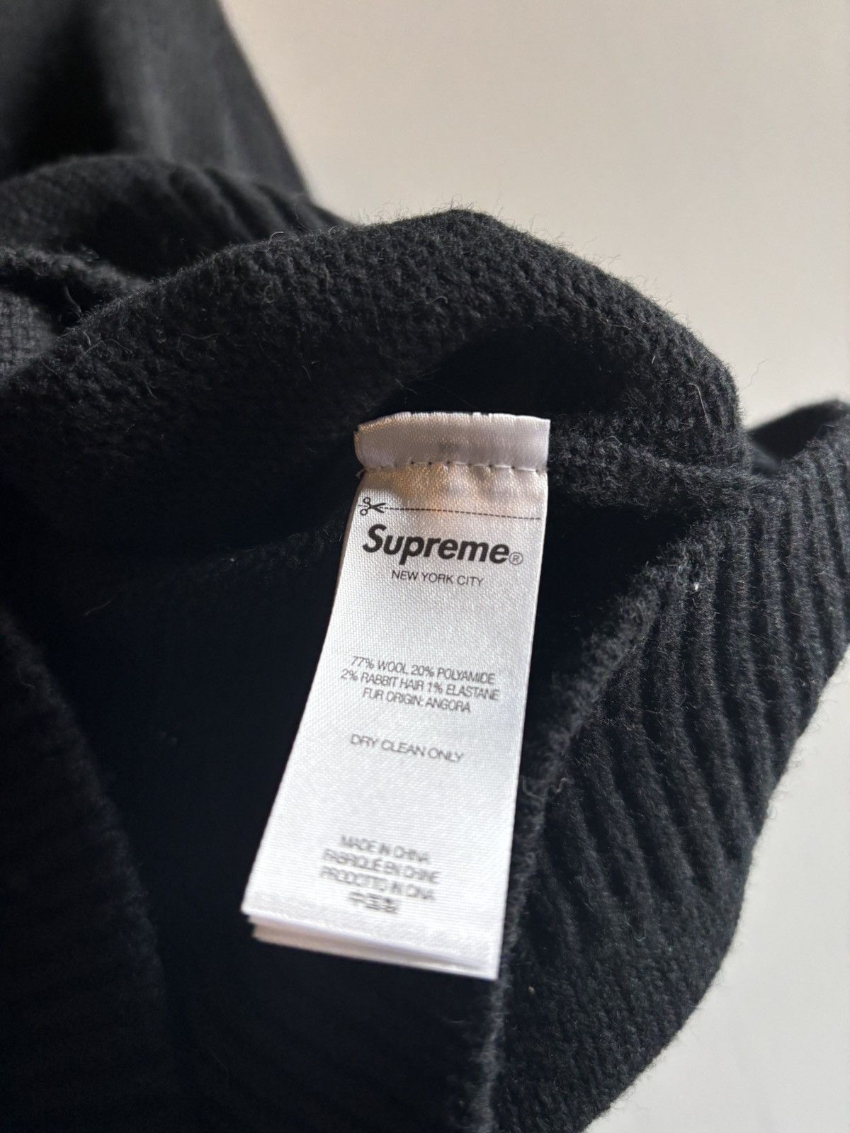 Supreme Supreme Angora script sweater Size US S / EU 44-46 / 1 - 4 Thumbnail