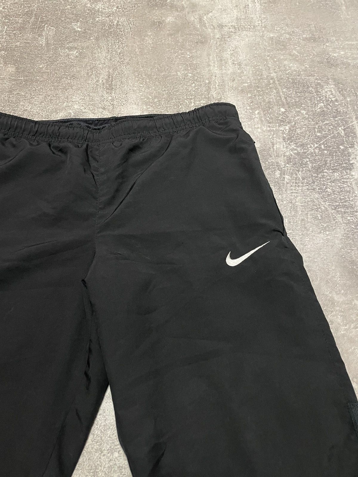 Nike Vintage Nike Parachute Black Nylon Track Pants Drill Size US 30 / EU 46 - 9 Thumbnail