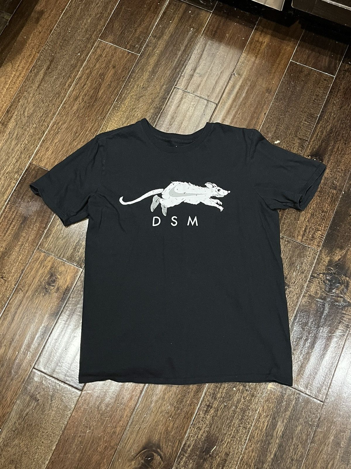 Dover Street Market × Nike Nike DSM Mouse T-shirt | Grailed