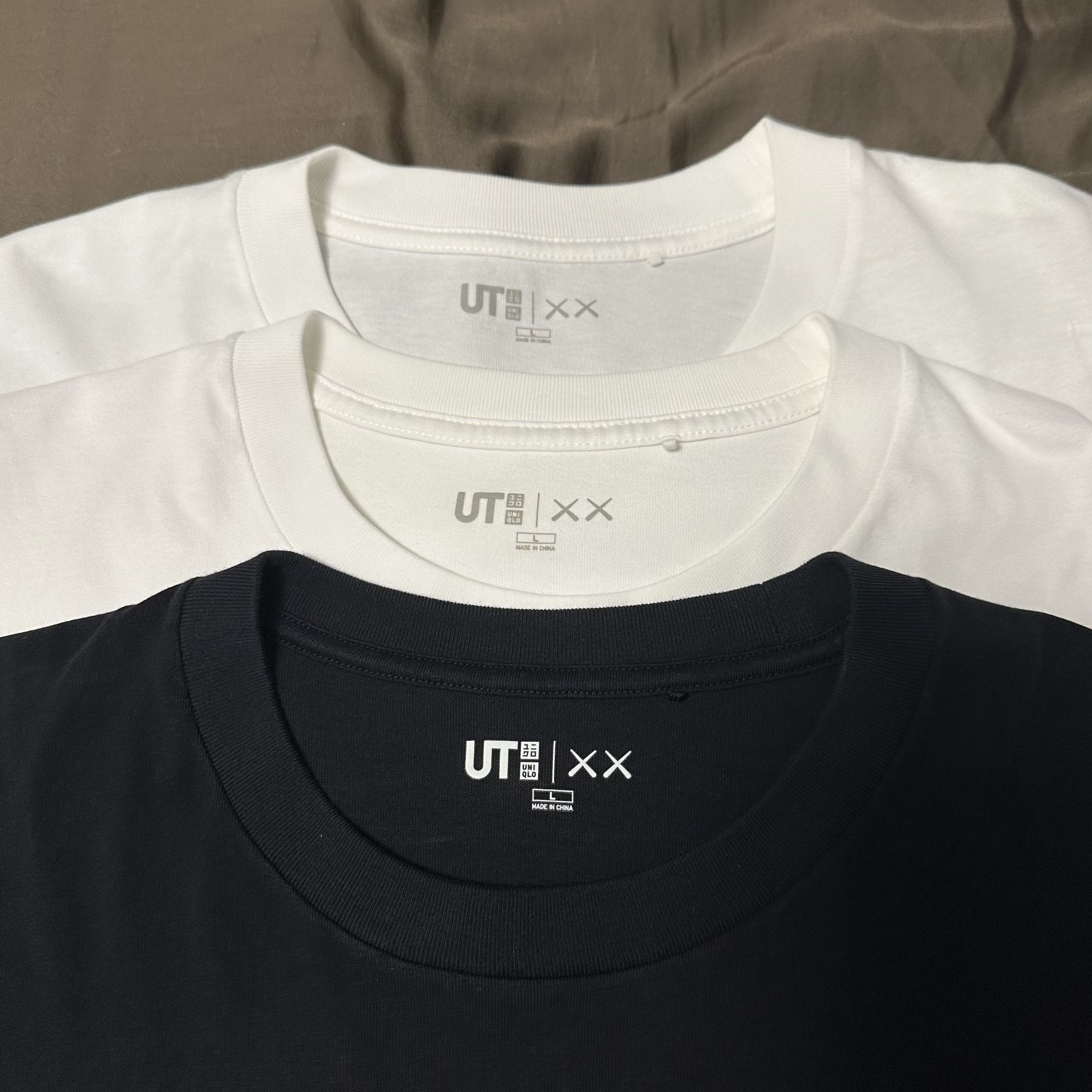 Kaws × Uniqlo LOT OF 3 TEES FROM UNIQLO X KAWS "WHAT PARTY" 2023 COLLAB Size US L / EU 52-54 / 3 - 3 Thumbnail