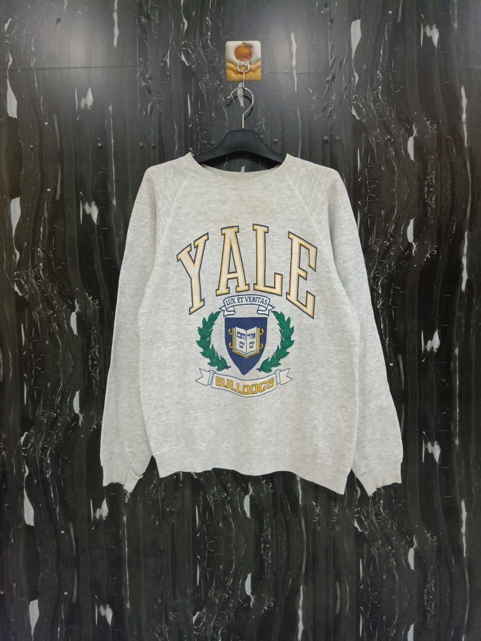 Vintage VINTAGE YALE SWEATSHIRT Size US L / EU 52-54 / 3 - 1 Thumbnail