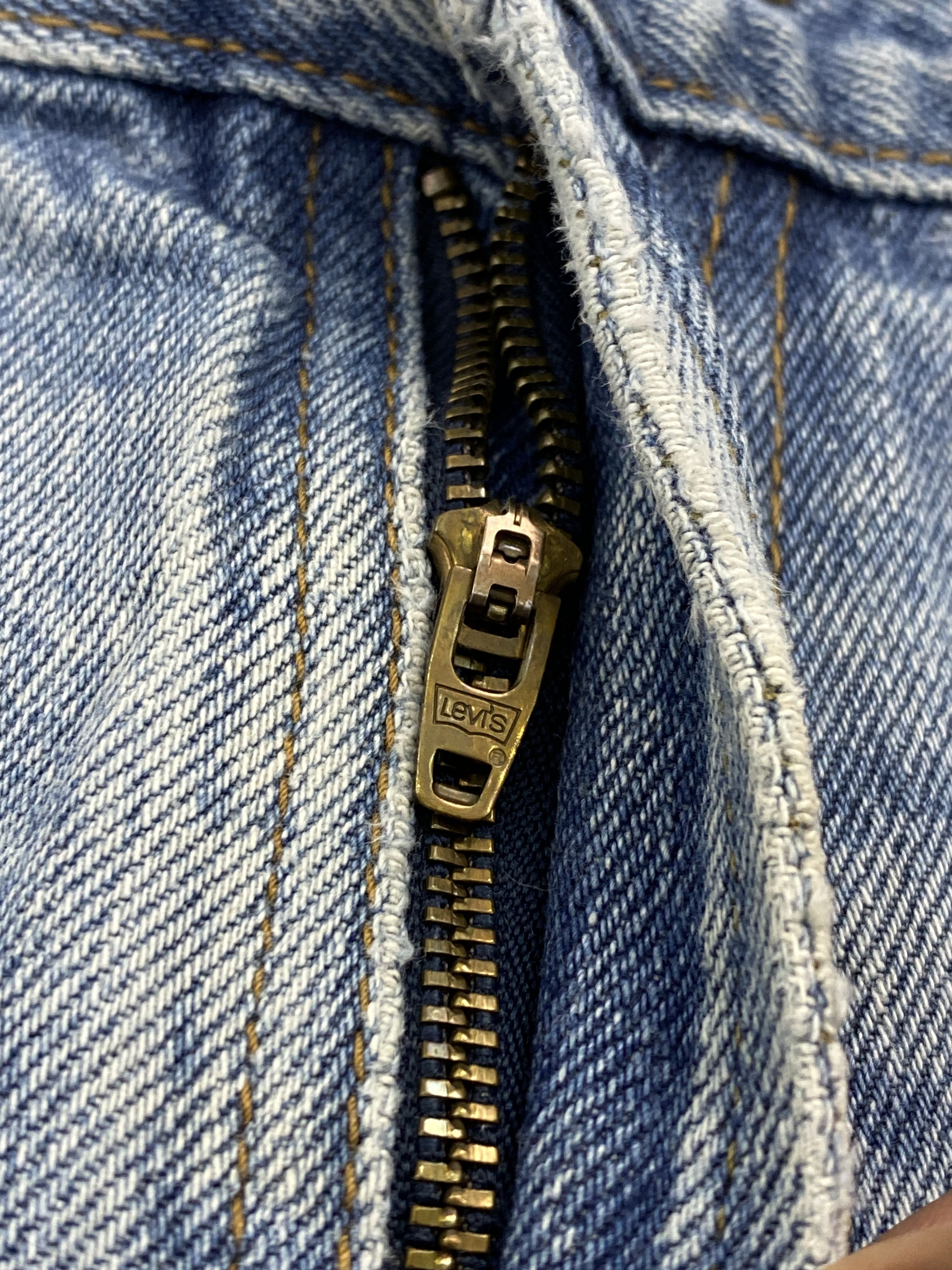 Levi's × Vintage Light Wash Vintage Levi's 550 Jeans DP2652 Size US 36 / EU 52 - 13 Thumbnail