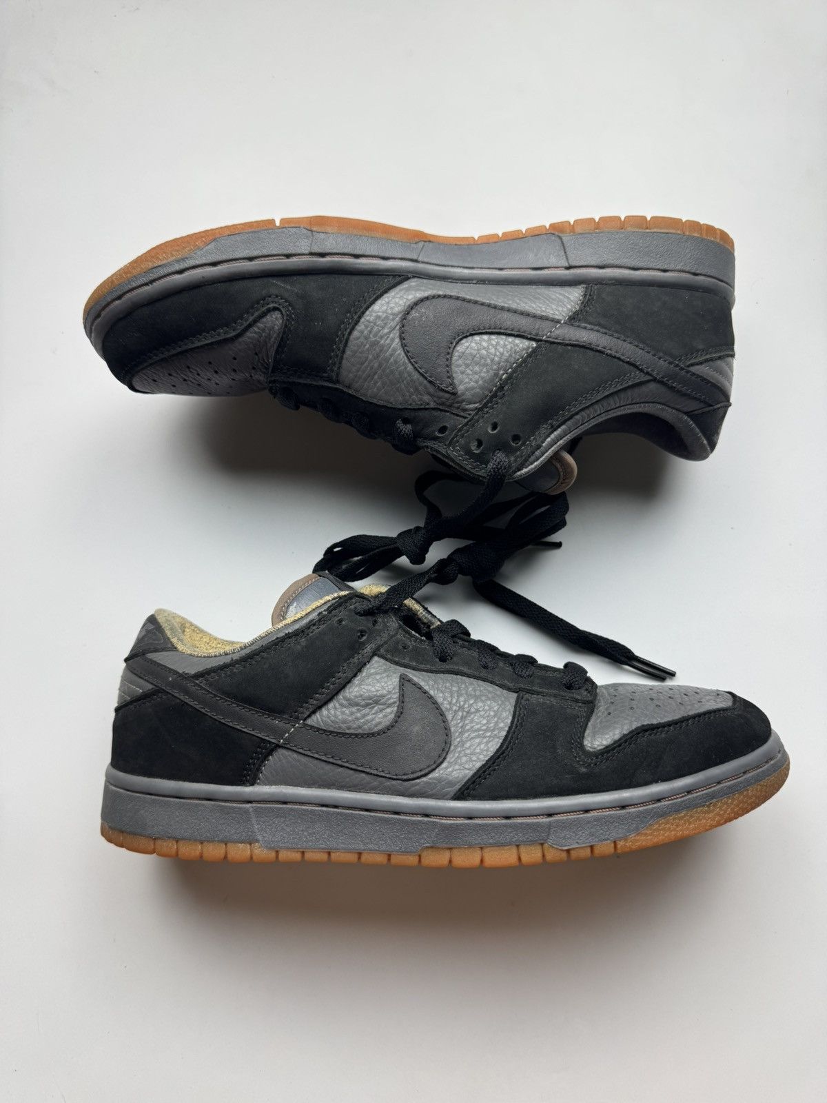 Nike 2003 Nike Dunk Low Pro Black Graphite Gum Size US 9 / EU 42 - 1 Thumbnail