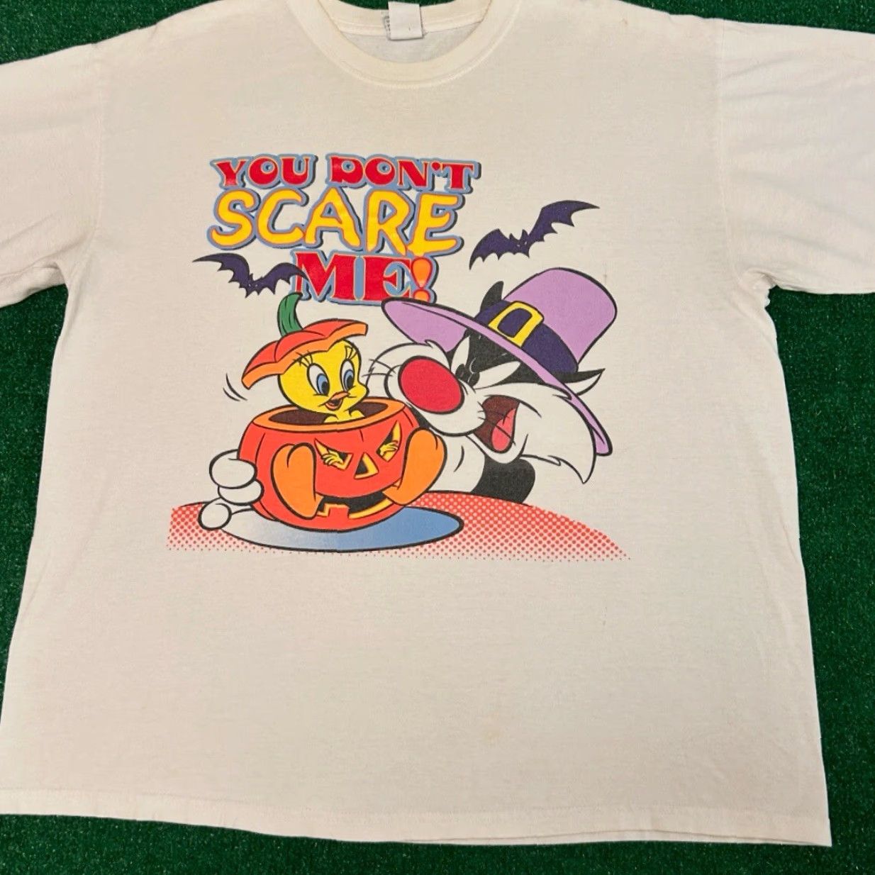 Vintage VINTAGE 90s Looney Tunes Halloween Cartoon Tweety Sylvester VTG 2002 Shirt XL White Men Short Sleeve T-Shirt Anime Graphics Mens Size US XL / EU 56 / 4 - 3 Thumbnail