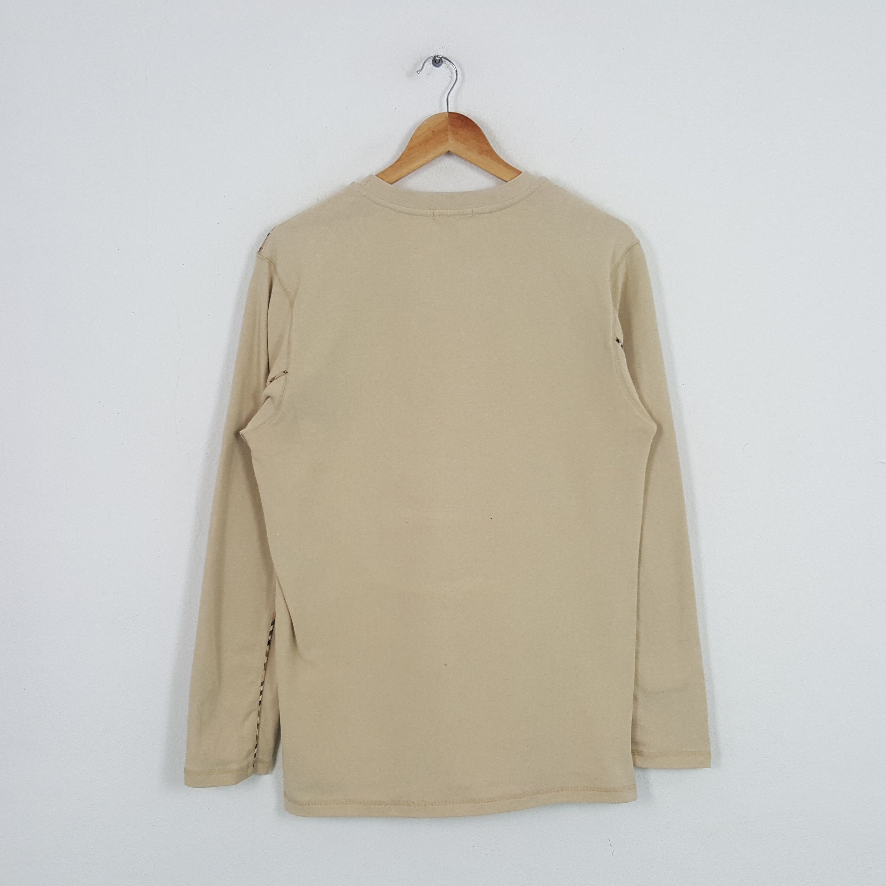 Burberry × Vintage Vintage Burberry London Nova Check Tshirt Size US M / EU 48-50 / 2 - 3 Thumbnail