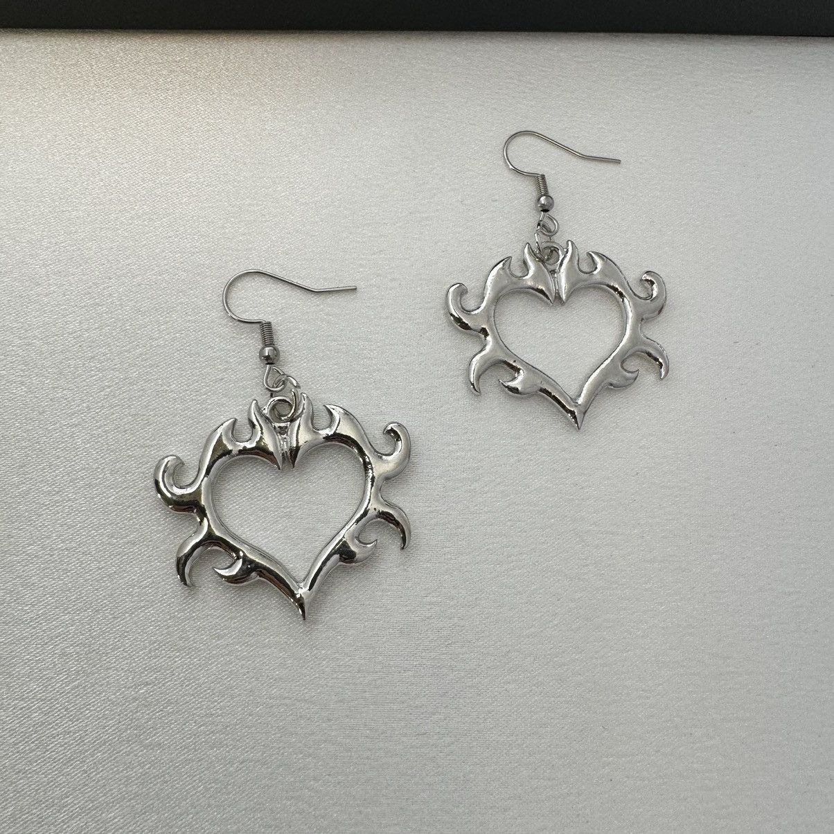 Other Flame Heart Dangle Drop Earrings for Women Size ONE SIZE - 2 Thumbnail