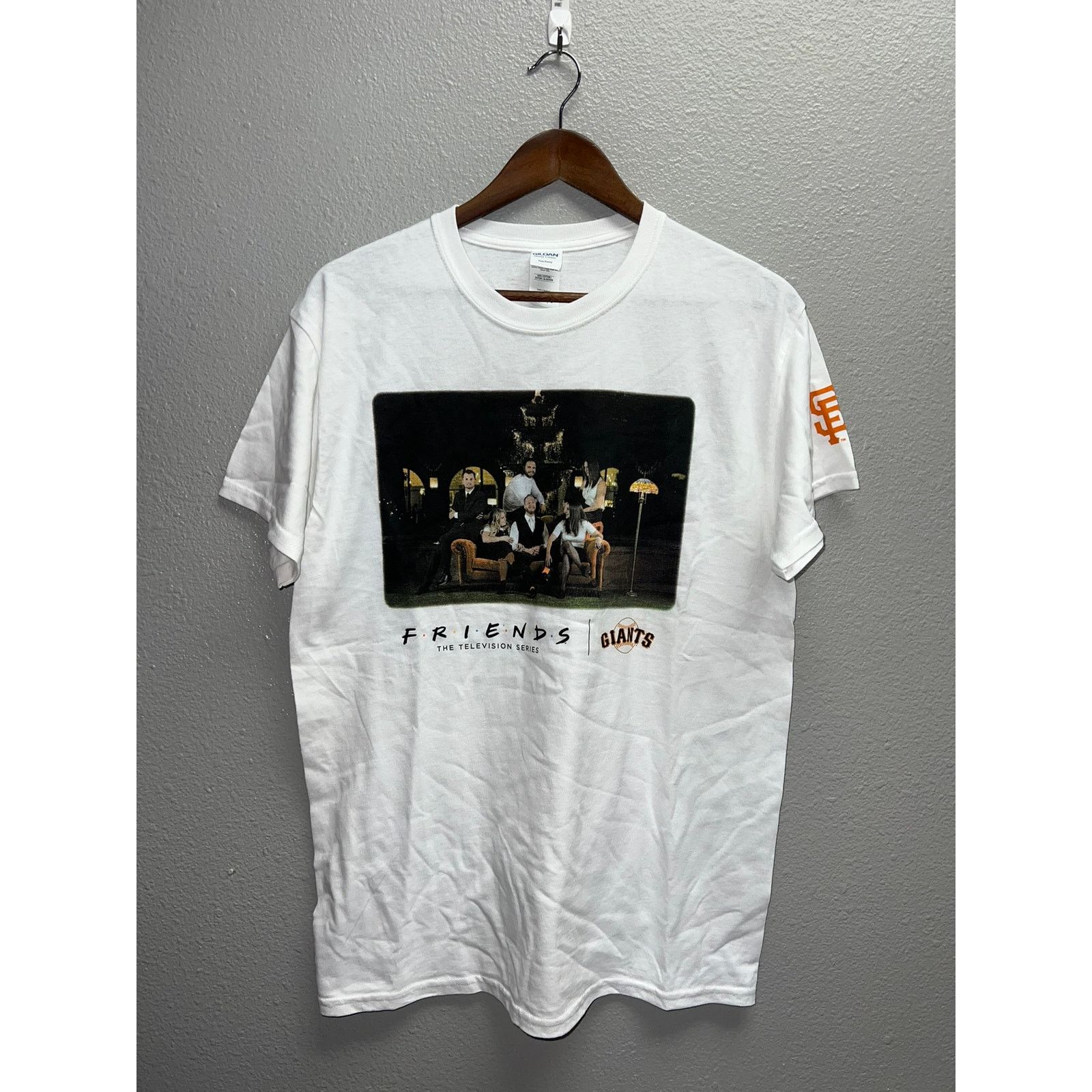 Gildan San Francisco Giants Shirt Friends Television Show Promo Tee Size US M / EU 48-50 / 2 - 1 Thumbnail