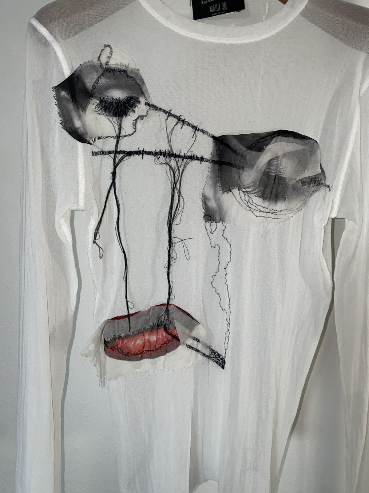 Jean Paul Gaultier SS2002 EMBROIDERED EYE AND LIPS 'YEUX' MESH TOP Size US S / EU 44-46 / 1 - 4 Thumbnail