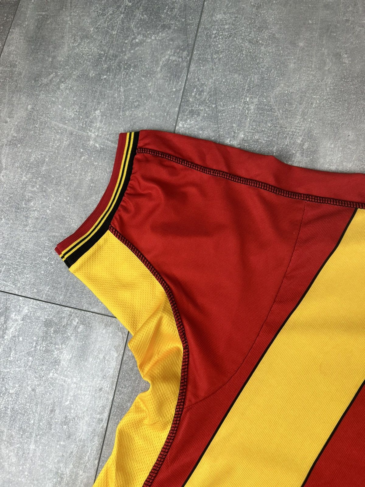 Umbro Umbro Galatasaray Home 2002/03 Home #Frank De Boer24 Jersey Size US XL / EU 56 / 4 - 14 Thumbnail