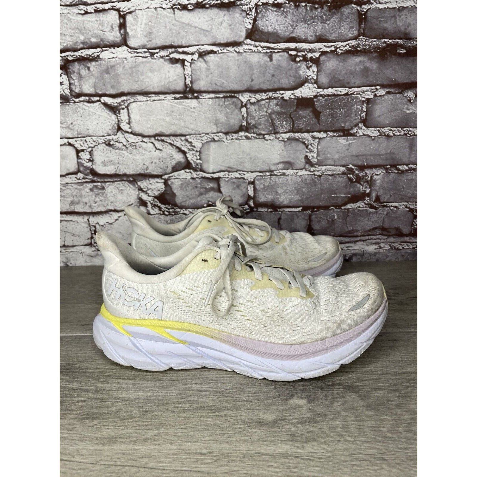 Hoka Hoka One One Clifton 8 1119394 BDBBW White Yellow Running Sn Size US 8 / IT 38 - 3 Thumbnail