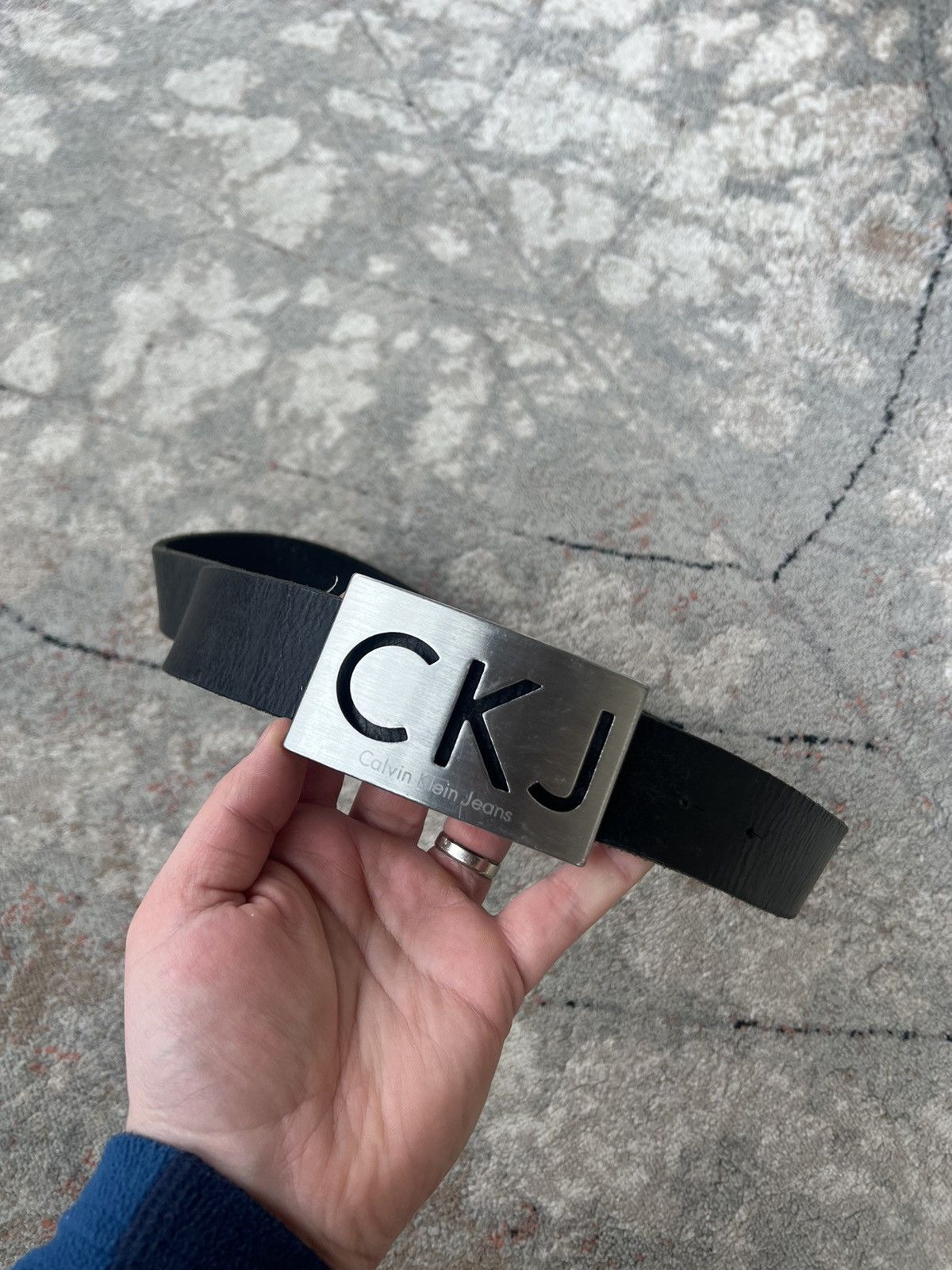 Calvin Klein × Vintage Vintage Calvin Klein Jeans Leather Belt Size ONE SIZE - 1 Thumbnail