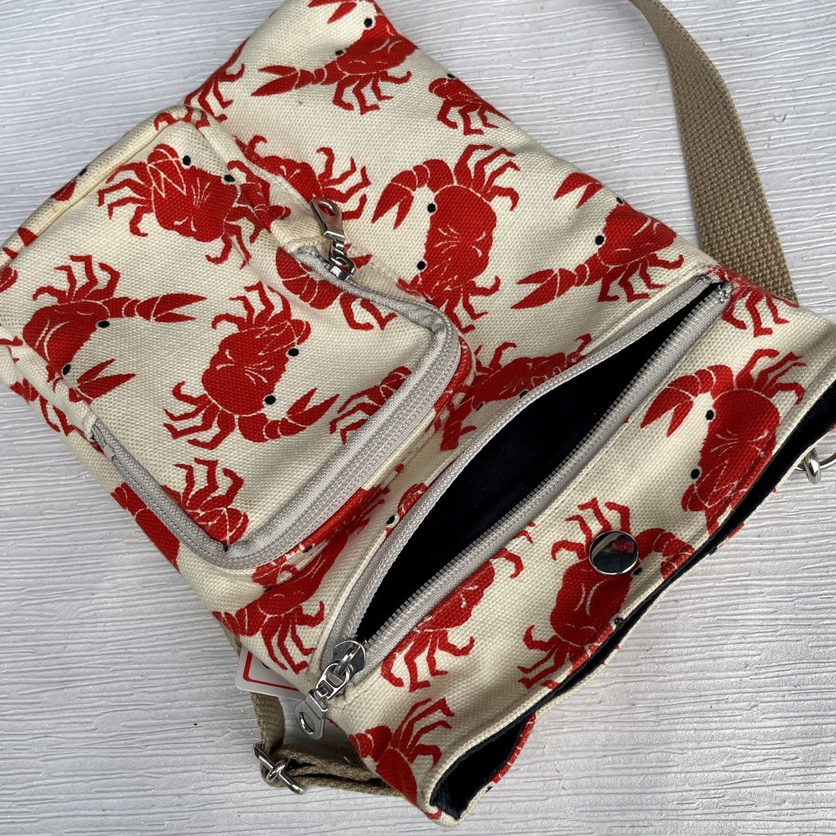Designer × Japanese Brand Japanese Brand Wabisuke Canvas Printed Crab Crossbody Size ONE SIZE - 8 Thumbnail