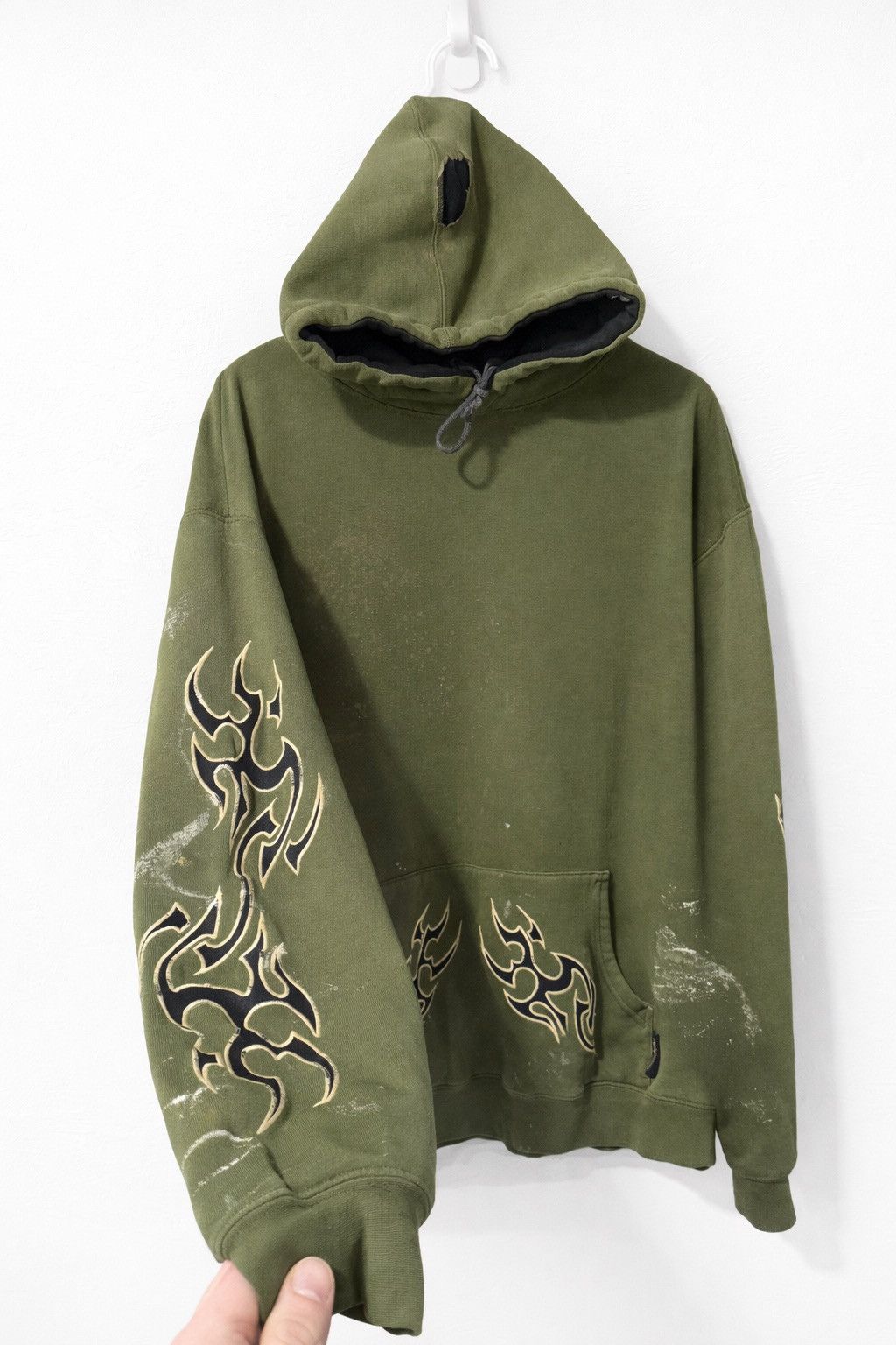 Vintage Vintage Faded Thrashed Paint Green Tribal Hoodie Size US XL / EU 56 / 4 - 4 Thumbnail