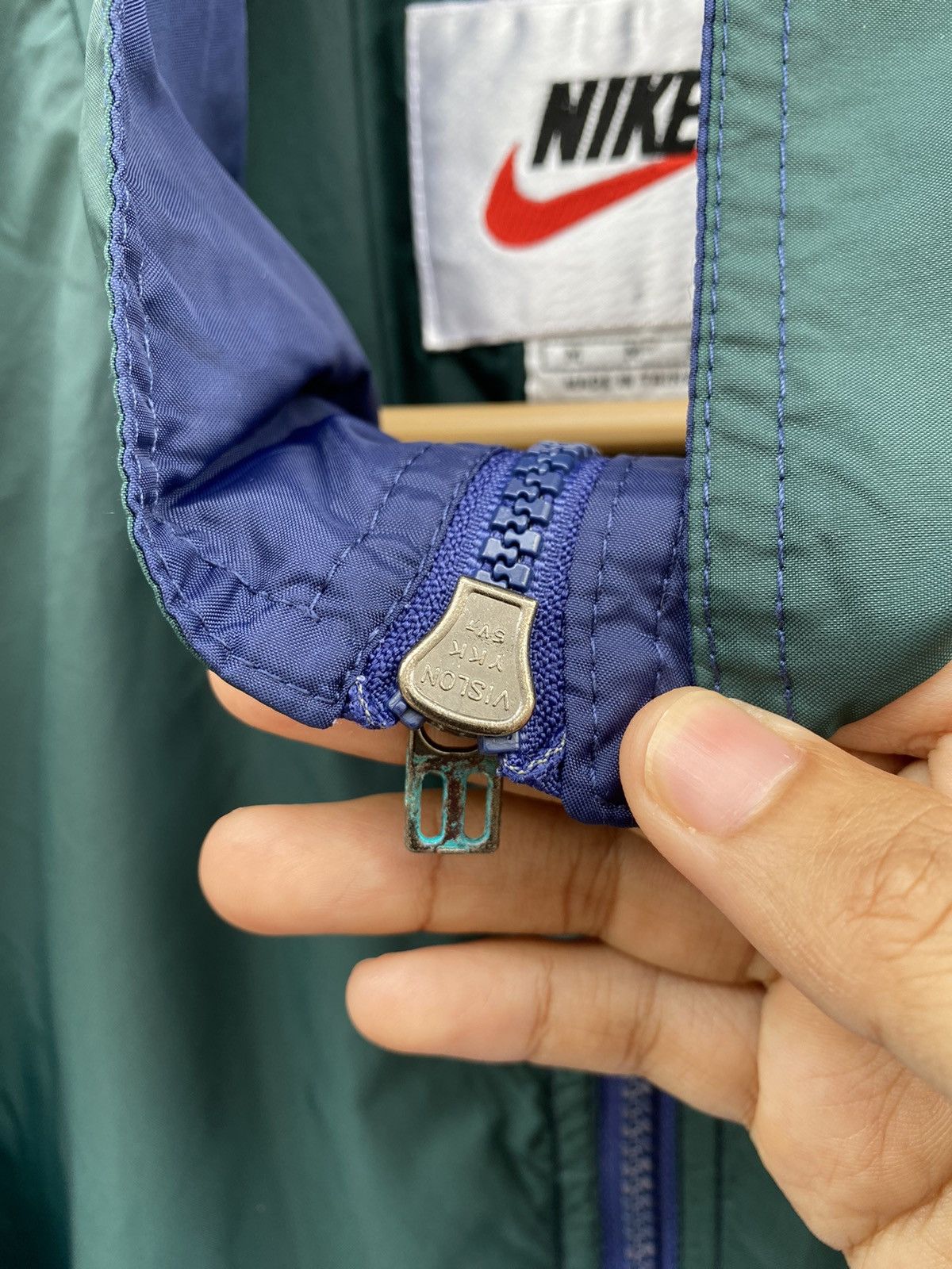 Nike 🔥OG 90s NIKE Biglogo Swoosh Tricolor Streetwear Jacket Size US L / EU 52-54 / 3 - 6 Thumbnail