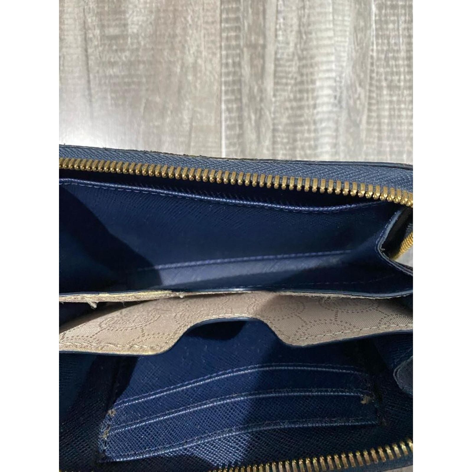 Michael Kors Michael Kors Blue/ Zip Around Wallet B000610 Size ONE SIZE - 3 Thumbnail