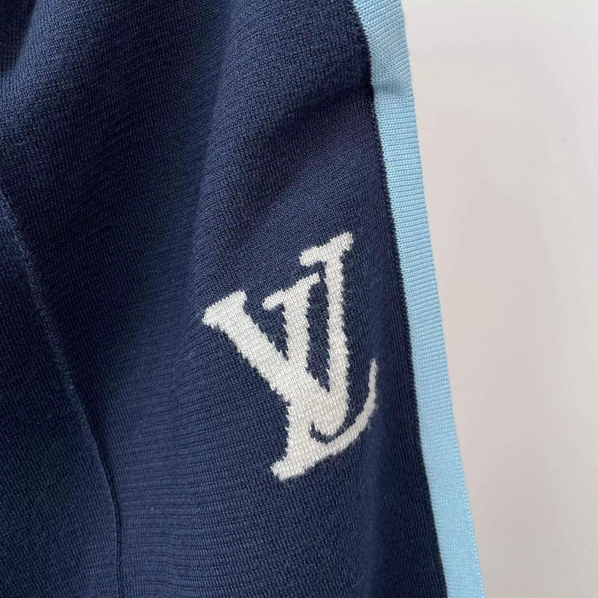 Louis Vuitton Louis Vuitton Shorts XL Size US 36 / EU 52 - 3 Thumbnail