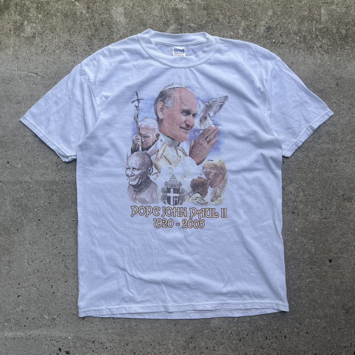 Gildan × Vintage Pope John Paul II 2 2005 Jesus Tee white vintage Size US L / EU 52-54 / 3 - 1 Thumbnail