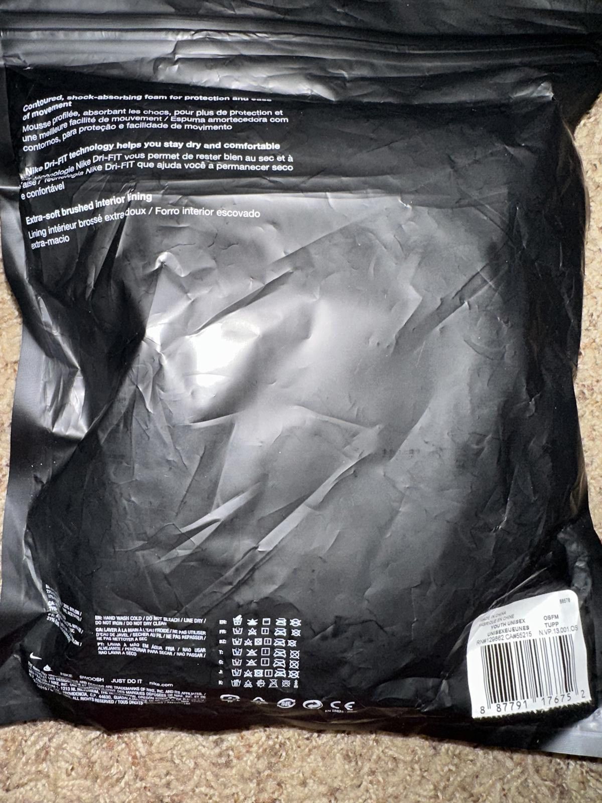 Nike Nike Youth Streak Volleyball Black Knee Pads Size ONE SIZE - 10 Thumbnail
