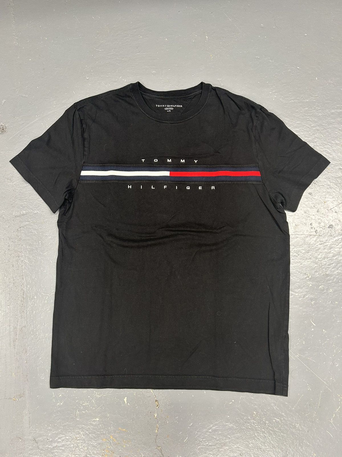 Tommy Hilfiger Crazy Vintage Y2K Essential Tommy Hilfiger Black Tee Shirt Size US L / EU 52-54 / 3 - 1 Thumbnail