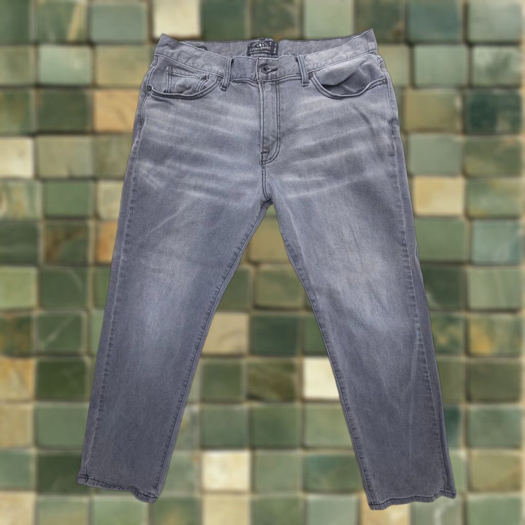 Lucky Brand Lucky Brand Jeans 221 Original Straight Mens 36 x 30 Inseam 28 Gray Denim 5-Pocket Stretch Regular Vintage: No Size US 36 / EU 52 - 1 Thumbnail