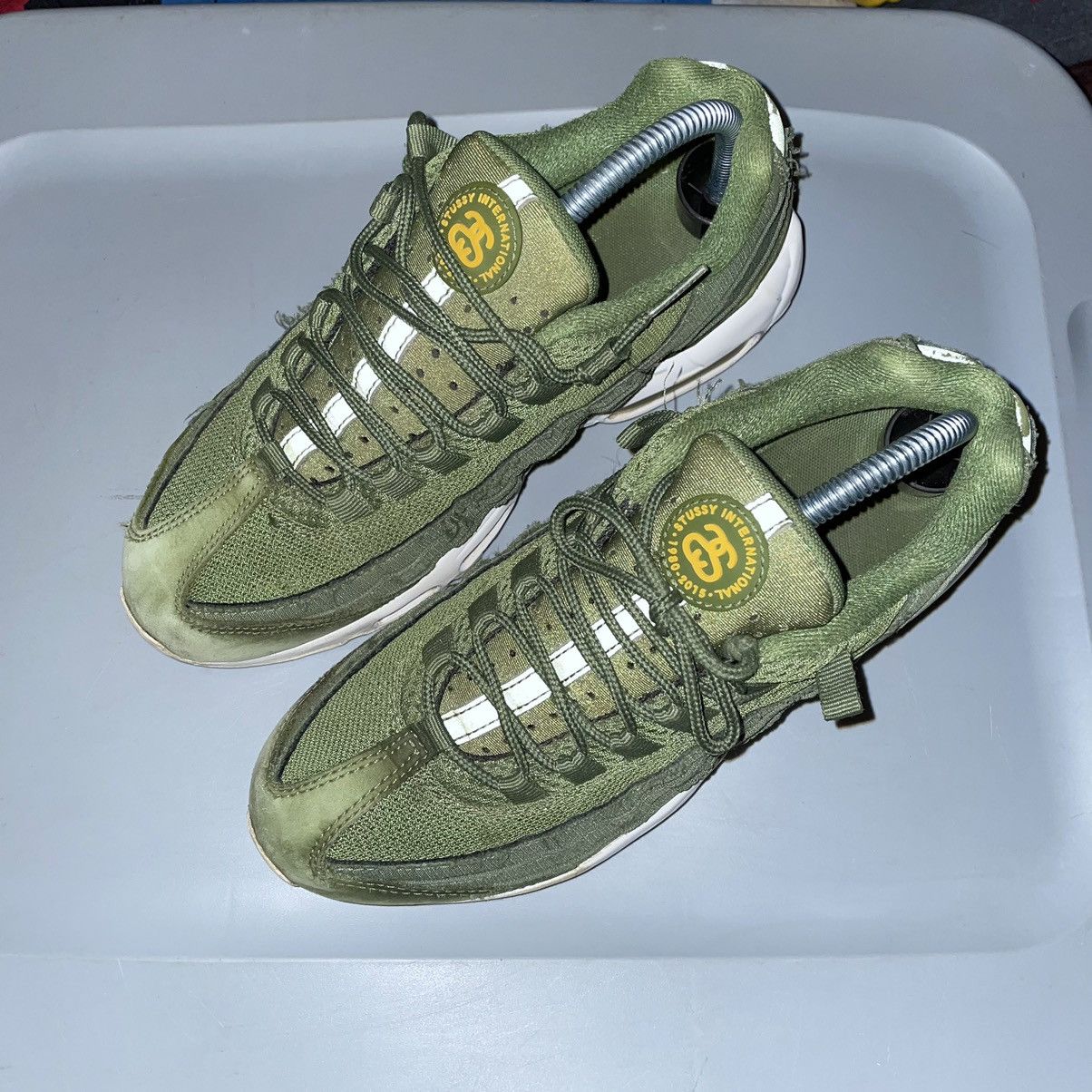 Nike × Stussy Stussy Nike AirMax 95s Olive size 7.5 Men’s Size US 7.5 / EU 40-41 - 2 Thumbnail