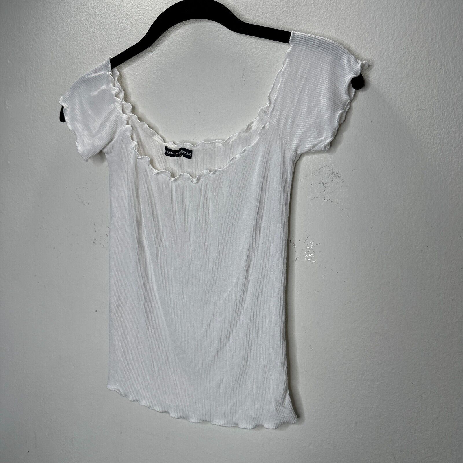 Brandy Melville Brandy Melville White Crop Top Lettuce Trim Hem Rib Knit OS Size ONE SIZE - 2 Thumbnail