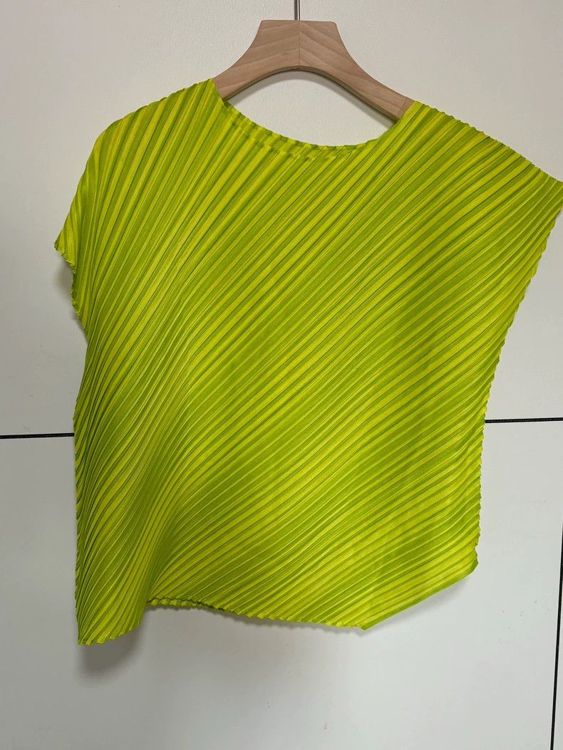 Issey Miyake Issey Miyake size:3 Green twill short-sleeved shirt Size XS / US 0-2 / IT 36-38 - 1 Thumbnail