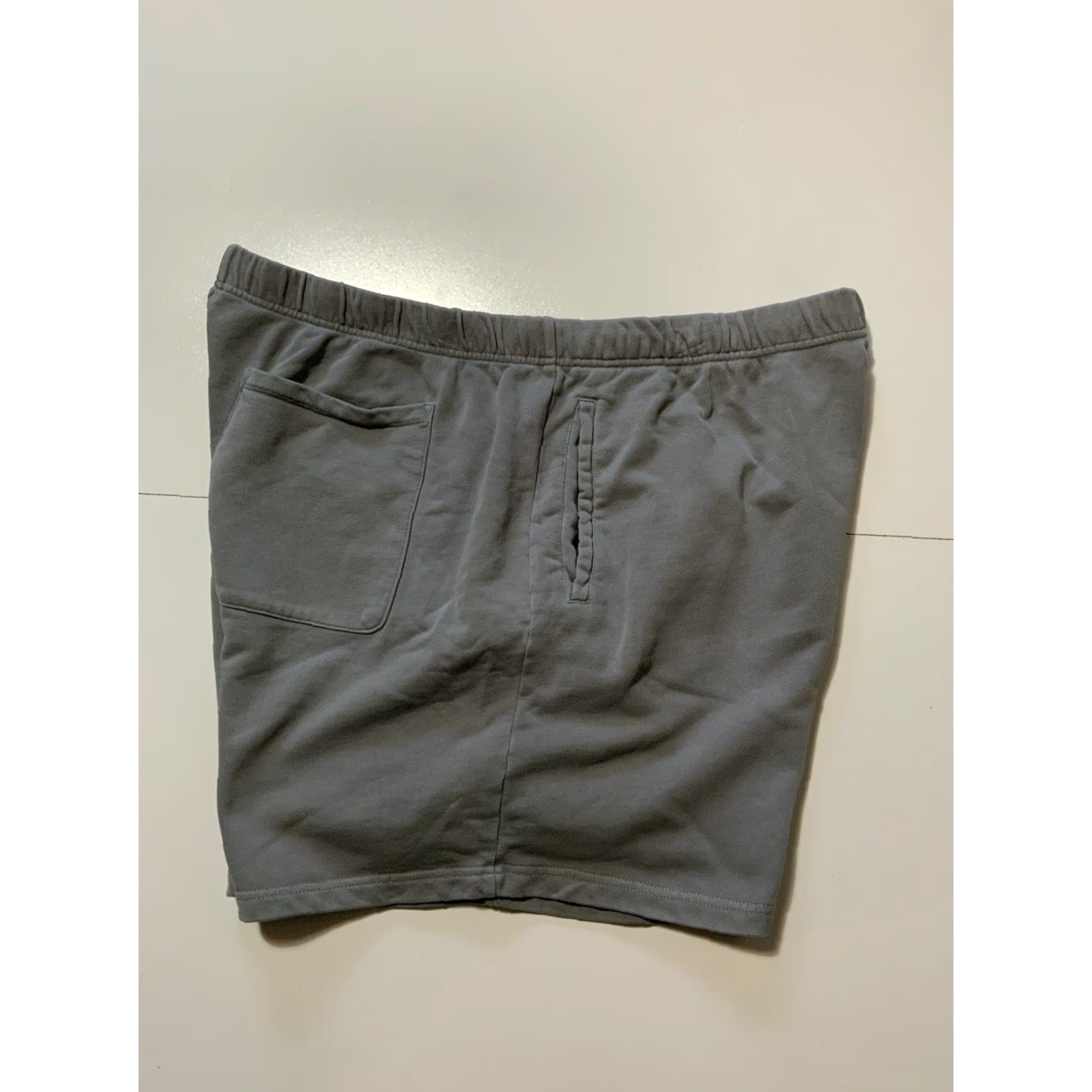 SKIMS Skims Sweat Shorts Mens 2XL Gray Terry Fleece Pigment Dyed Lounge Relaxed 5” Inseam Size US 39 - 2 Thumbnail