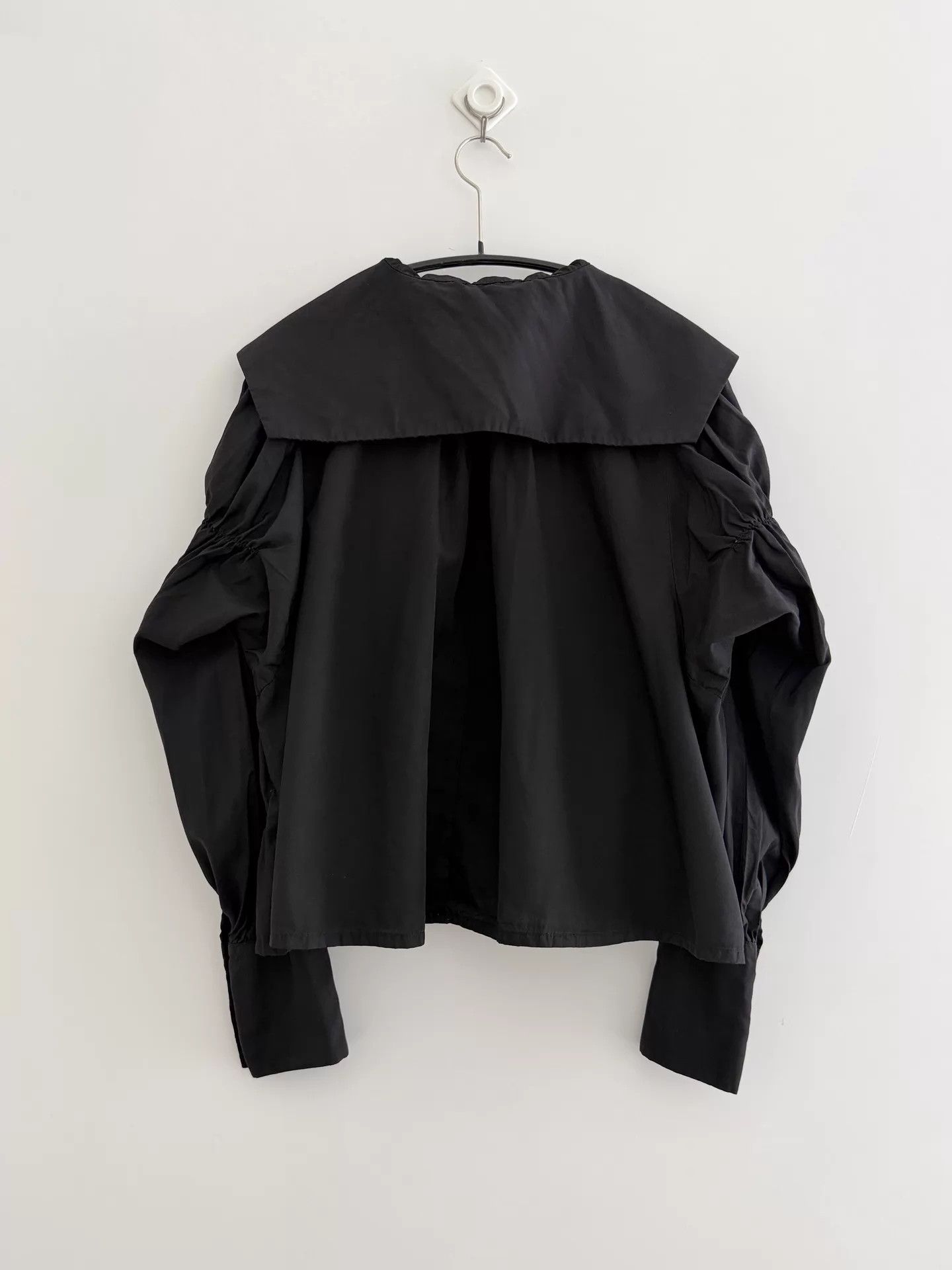 Comme des Garcons Comme des Garçons Pleated Black Shirt M Cuff Buttons Size M / US 6-8 / IT 42-44 - 8 Thumbnail