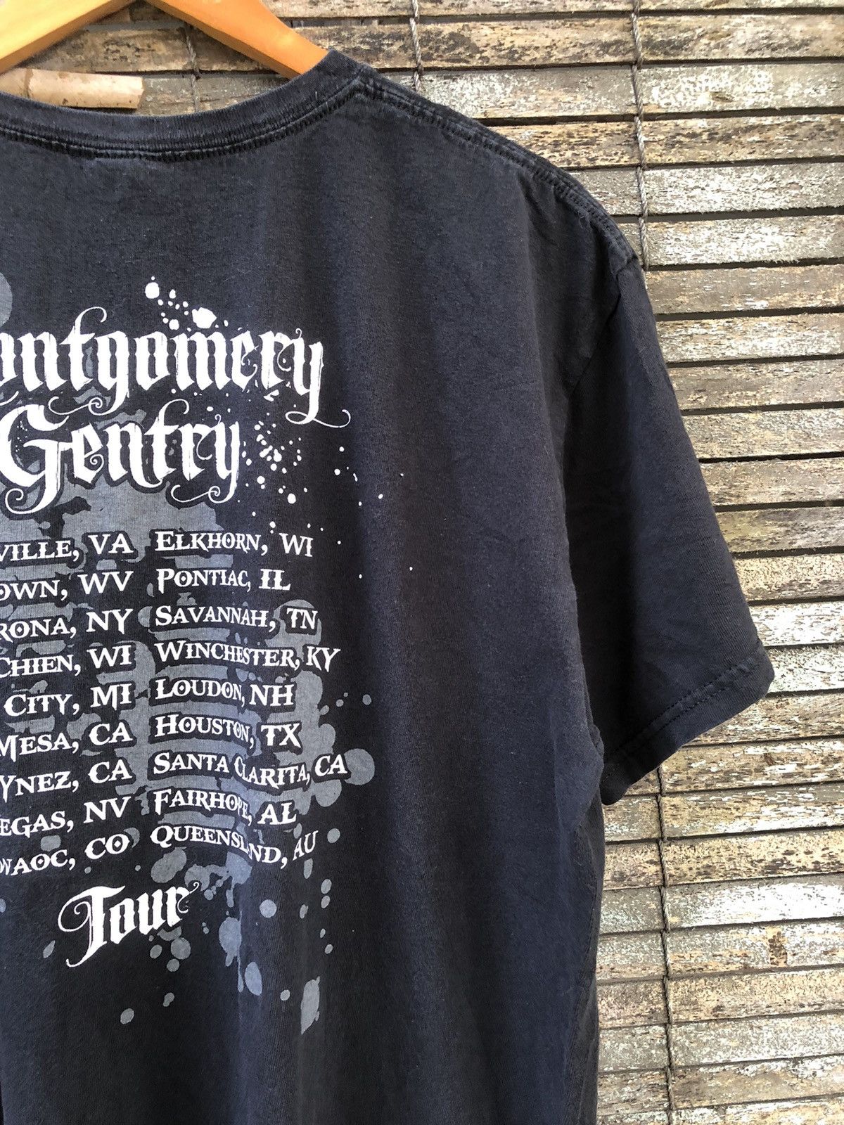 Band Tees × Vintage Vintage Y2K American Country Montgomery Gentry Tour Tee Size US XL / EU 56 / 4 - 17 Thumbnail