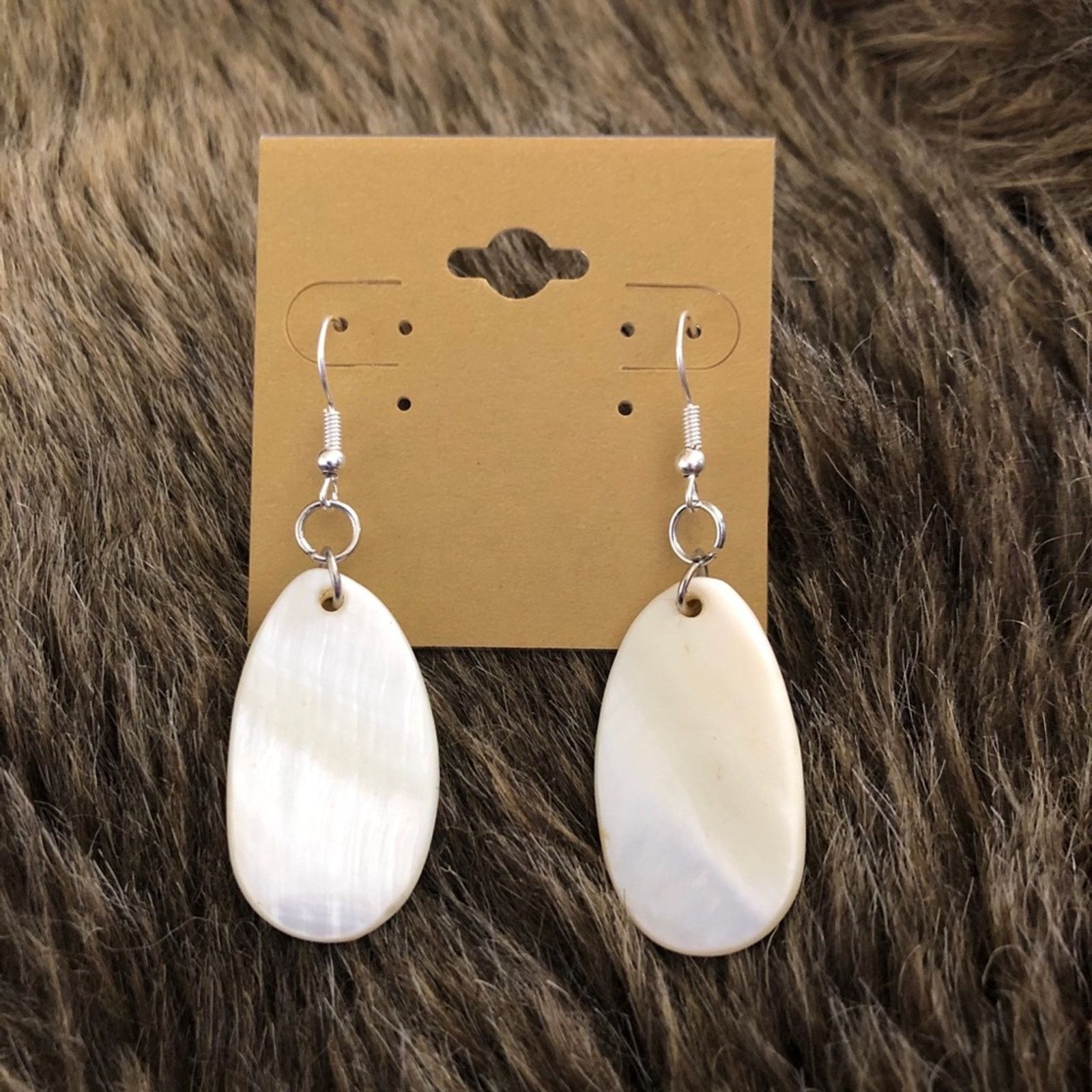 Vintage Vintage mother of Pearl shell dangle earrings Size ONE SIZE - 2 Thumbnail