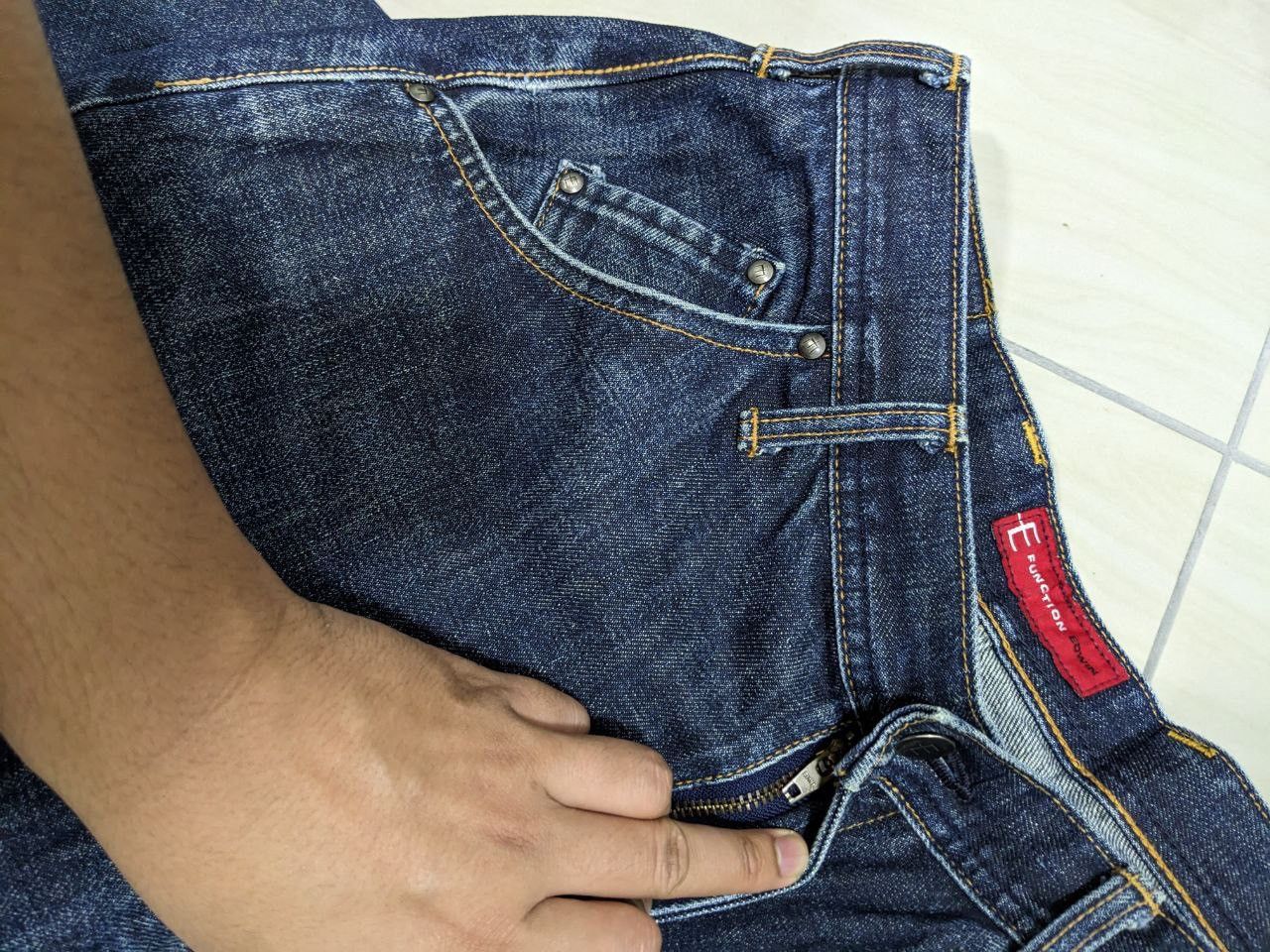 Edwin EDWIN BLUE DENIM INDIGO CURVED FADED DISTRESSED JEANS Size US 31 - 9 Thumbnail