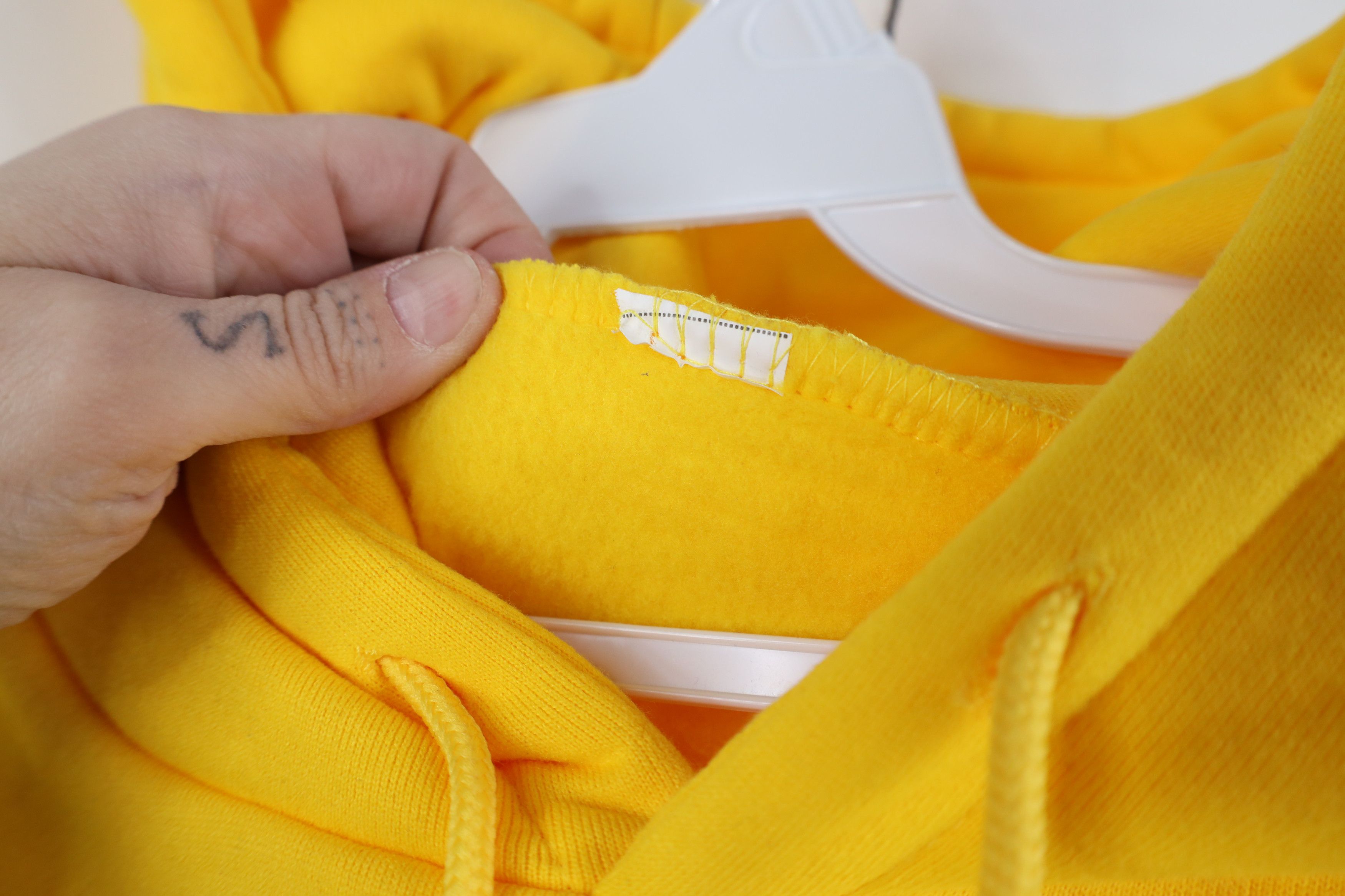 Vintage Vintage 90s Y2K Streetwear Thick Hoodie Sweatshirt Yellow Size US S / EU 44-46 / 1 - 7 Thumbnail