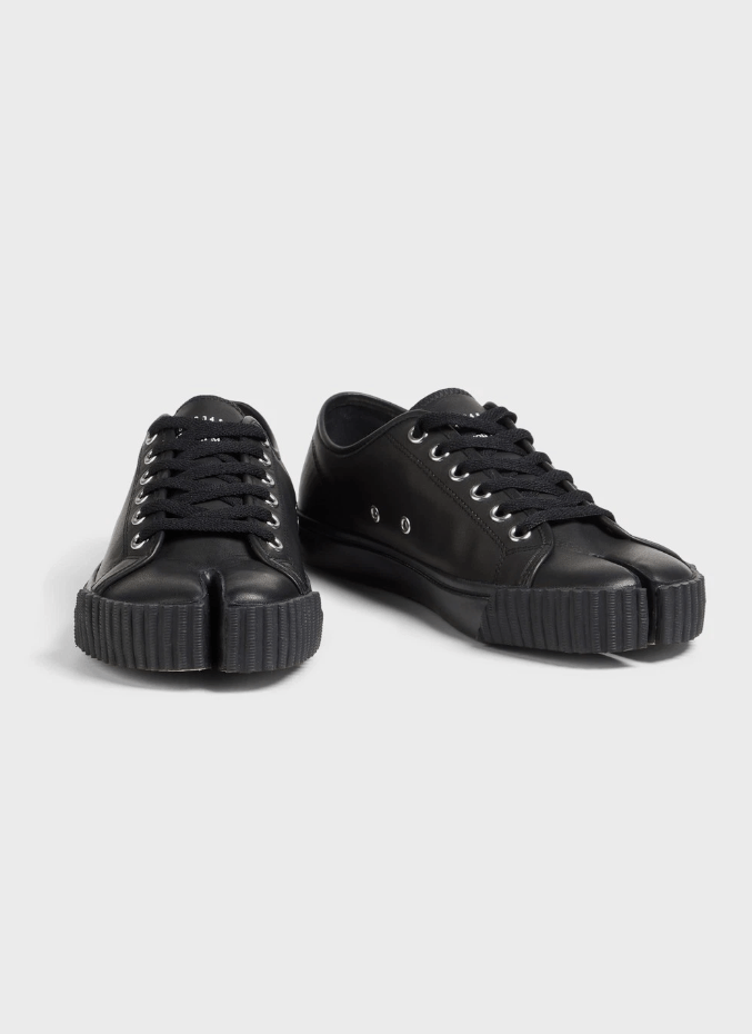 Maison Margiela Maison Margiela Black Low top Tabi Shoes Size US 9 / EU 42 - 1 Thumbnail