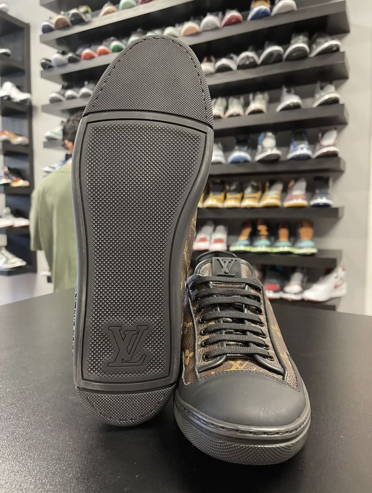 Louis Vuitton Size 10.5US/9.5LV - Louis Vuitton Brown Monogram Canvas Size US 10.5 / EU 43-44 - 10 Thumbnail