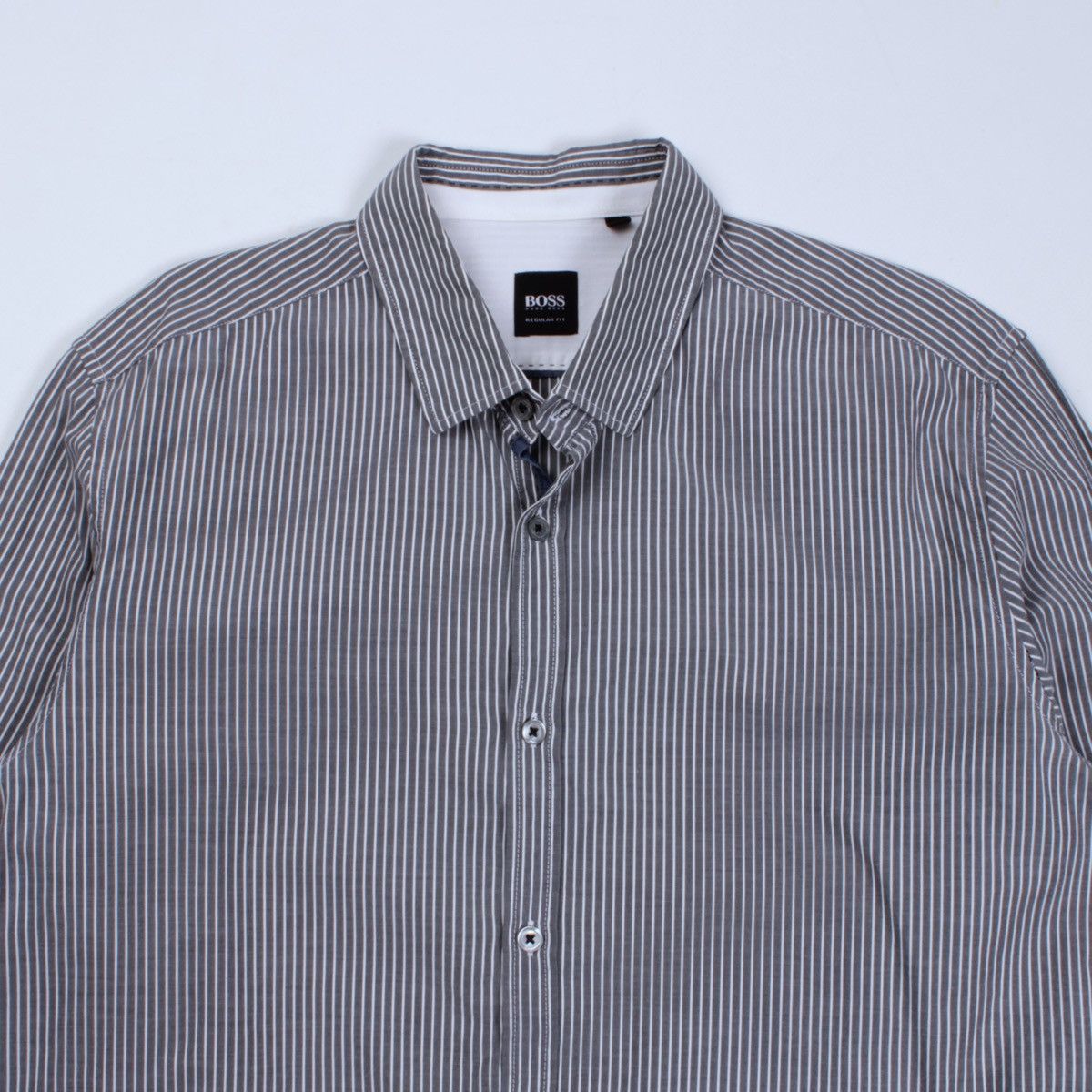 Designer × Hugo Boss HUGO BOSS Lorenzo Striped Gray White Shirt Dress Casual Size US L / EU 52-54 / 3 - 3 Thumbnail