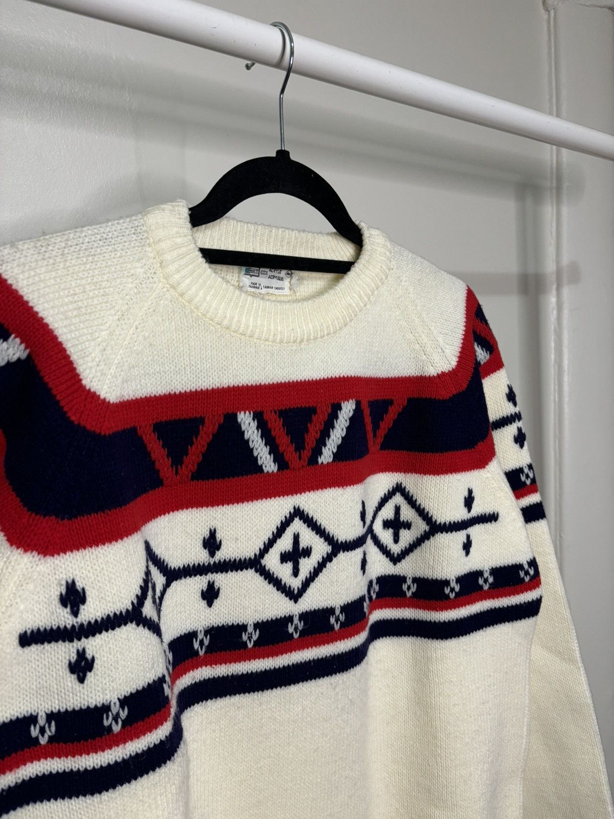 Vintage Vintage 1970s Patterned Cream Acrylic Sweater Size US M / EU 48-50 / 2 - 2 Thumbnail