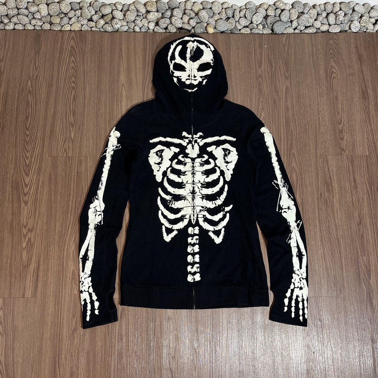 Hot Topic 2000