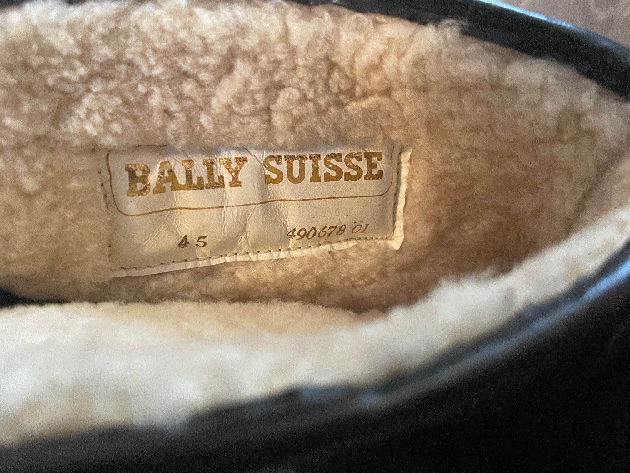 Bally Bally Men's Curling Booties in Black Suede/Shearling Lining. Size US 11 / EU 44 - 2 Thumbnail