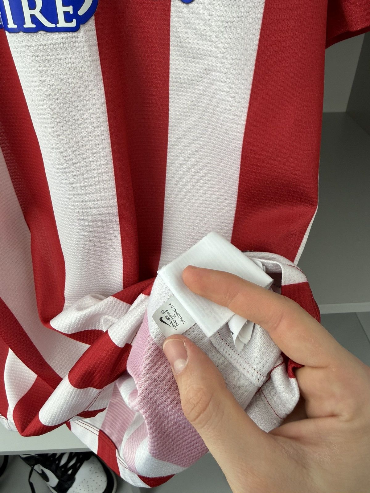 Nike Nike Atletico Madrid 2013 2014 Home Jersey Size US M / EU 48-50 / 2 - 9 Thumbnail