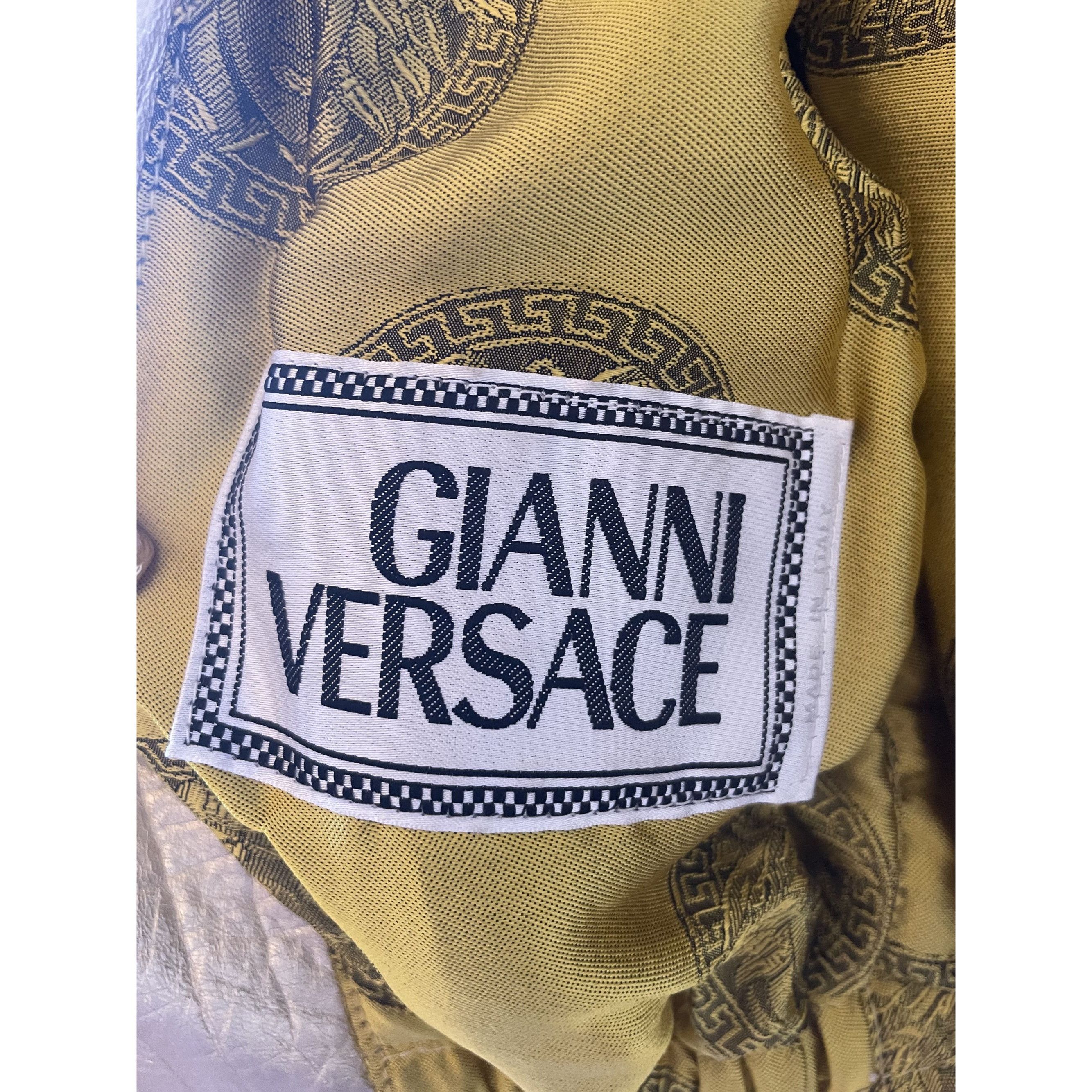 Versace Vintage Gold Metallic Hooded Leather Jacket Womens Size XS / US 0-2 / IT 36-38 - 17 Thumbnail