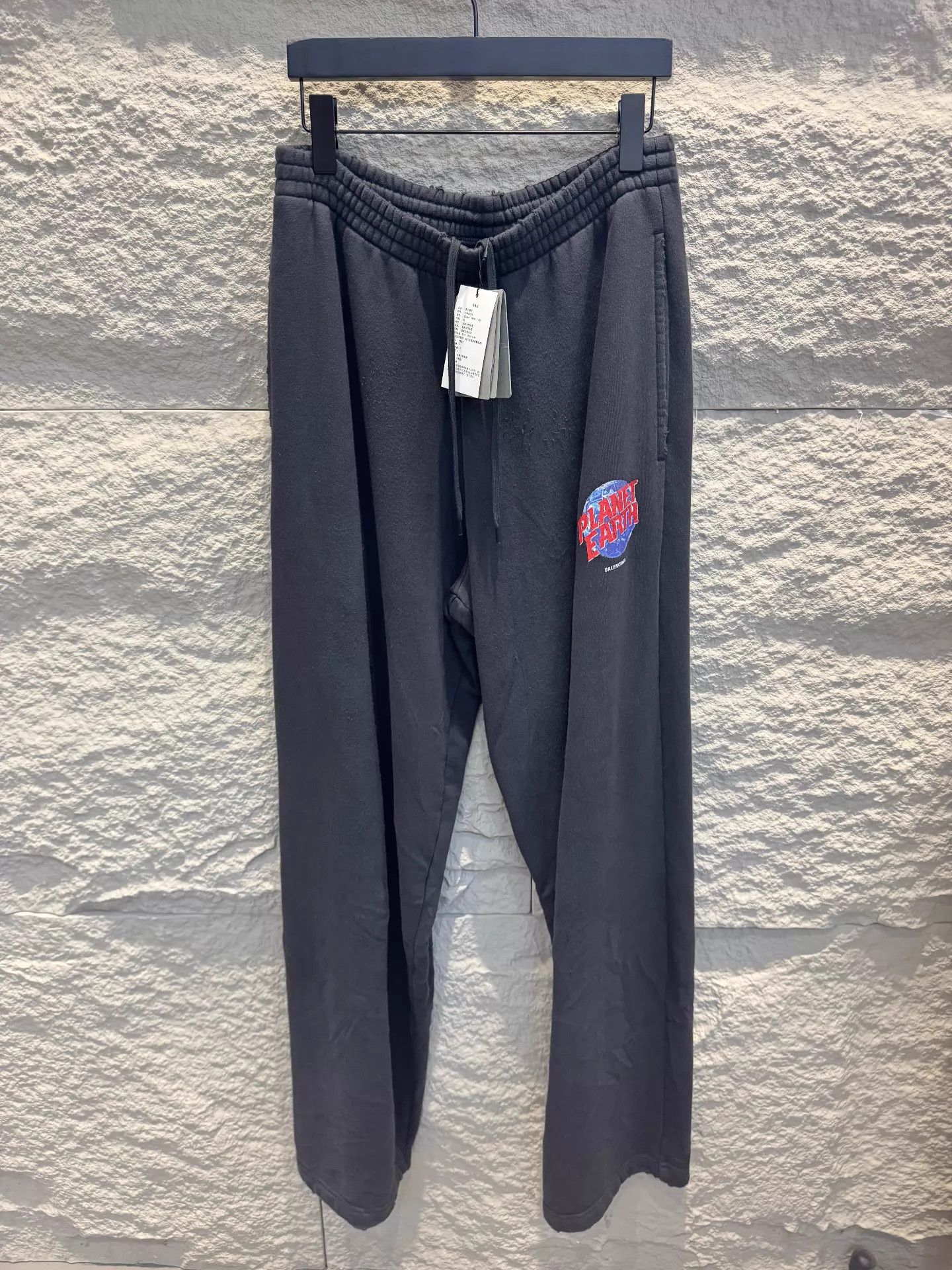 Balenciaga Balenciaga 24fw Earth Print Black XS Pants Size US 28 / EU 44 - 1 Thumbnail